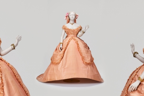 Paroda  „Prašmatnioji XIX a. Paryžiaus mada: Paryžius–Raudondvaris“